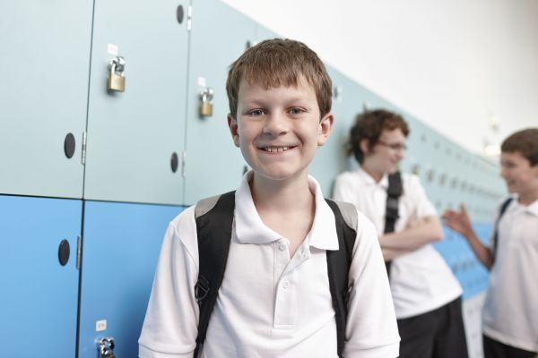 Bulă vine de la şcoală:  -Tată am luat un 4 la matematică!