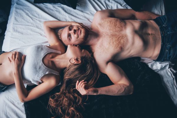 Cum s-au întors din luna de miere, proaspăta mireasă își sună mama